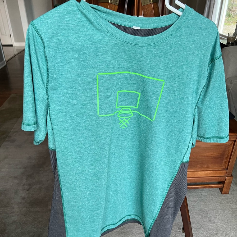 Lululemon athletic t shirt